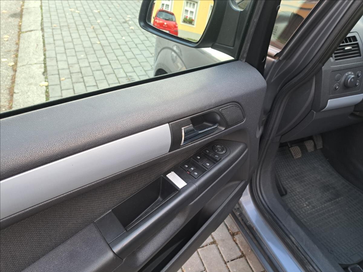 Opel Zafira MPV 1,9 l 88 kw