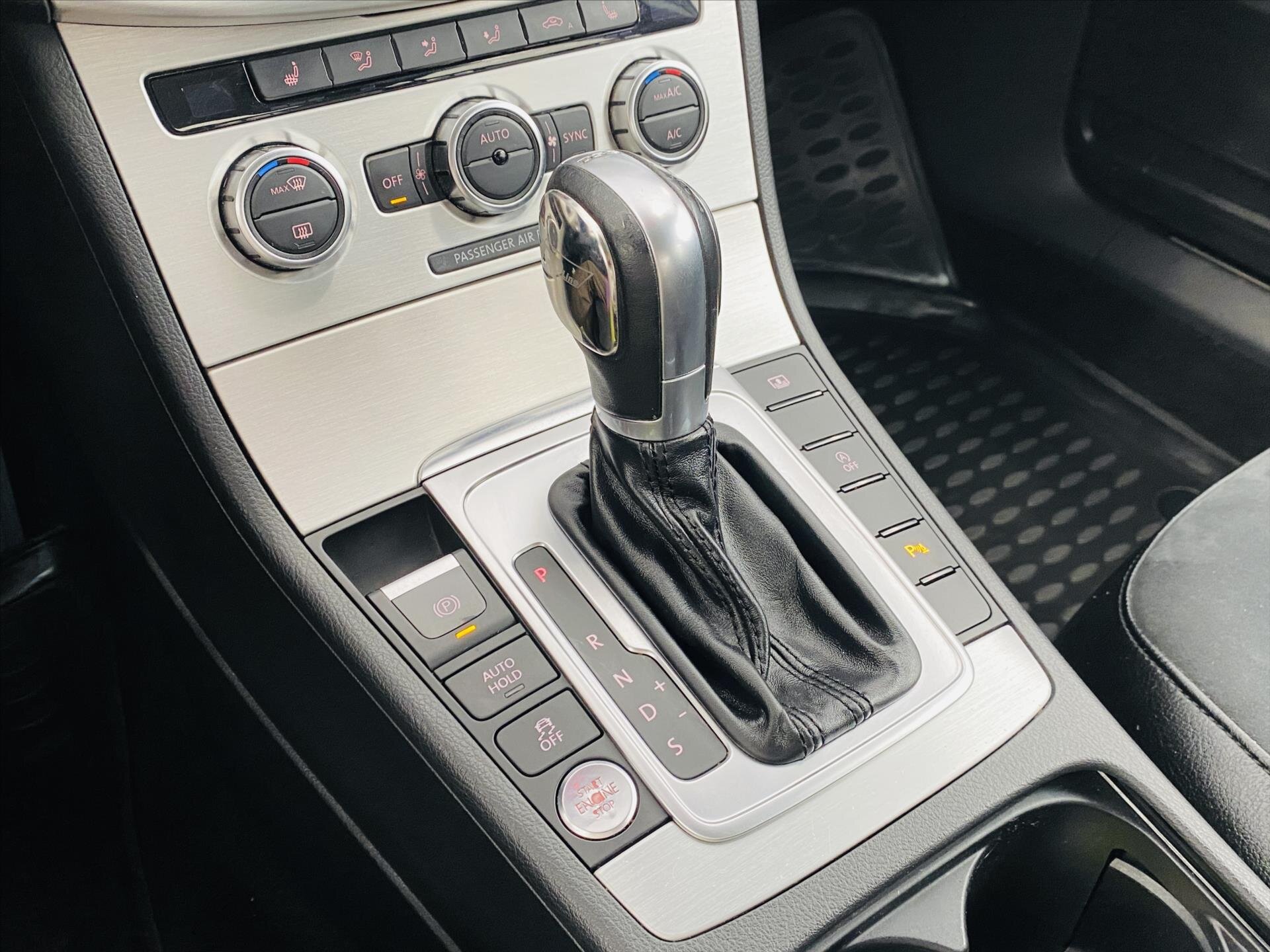 Volkswagen Passat Sedan / Limuzína 2,0 l 130 kw