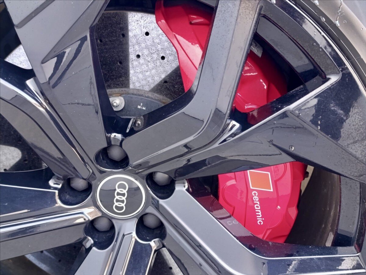 Audi RS Q8 SUV / Terénní 4,0 l 441 kw