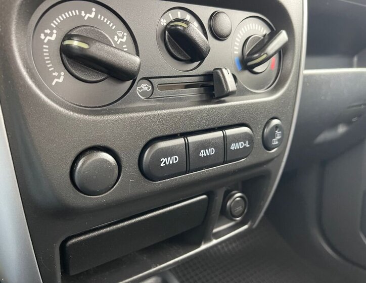 Suzuki Jimny SUV / Terénní 1,5 l 63 kw