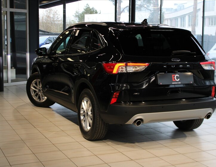 Ford Kuga SUV / Terénní 2,0 l 140 kw