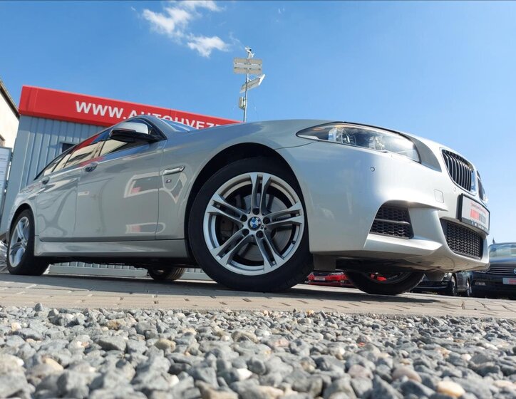 BMW Řada 5 Kombi 3,0 l 230 kw