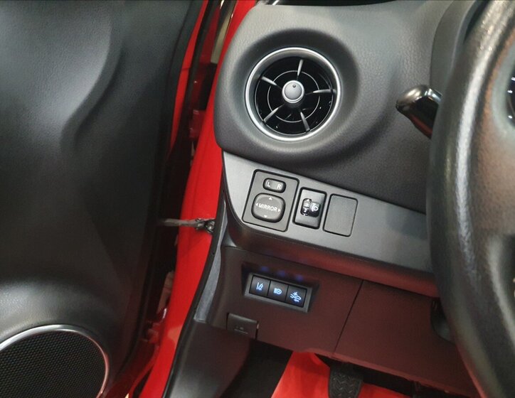 Toyota Yaris Hatchback 1,5 l 82 kw