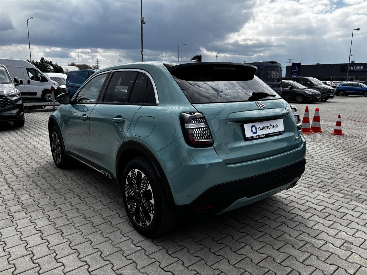 Fiat 600 SUV / Terénní 1,2 l 100 kw