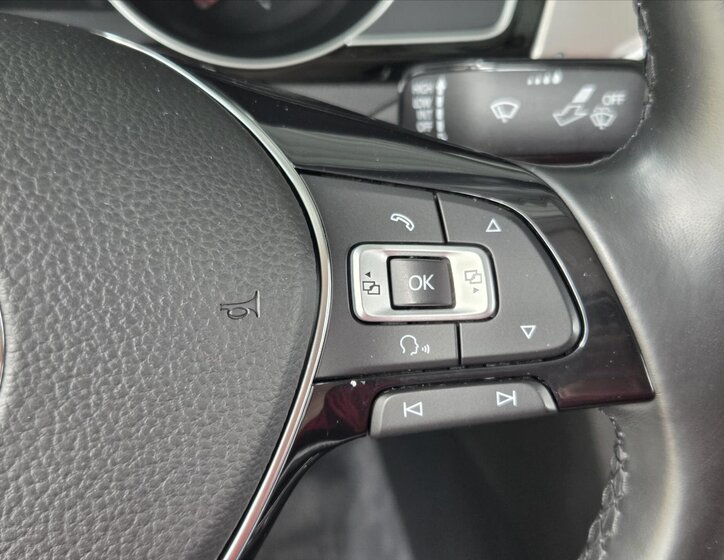 Volkswagen Passat Sedan / Limuzína 2,0 l 110 kw