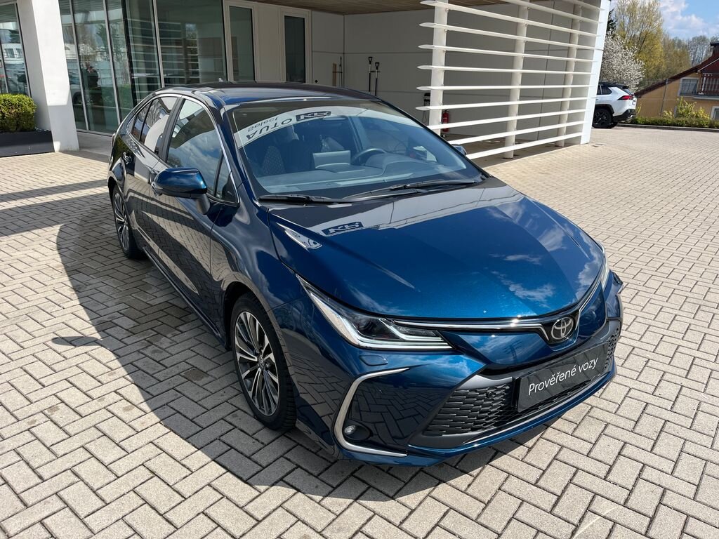 Toyota Corolla Sedan / Limuzína 1,5 l 92 kw