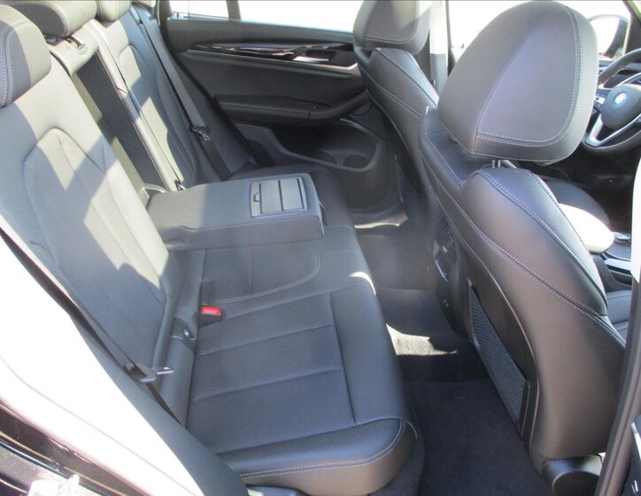 BMW X3 SUV / Terénní 2,0 l 215 kw