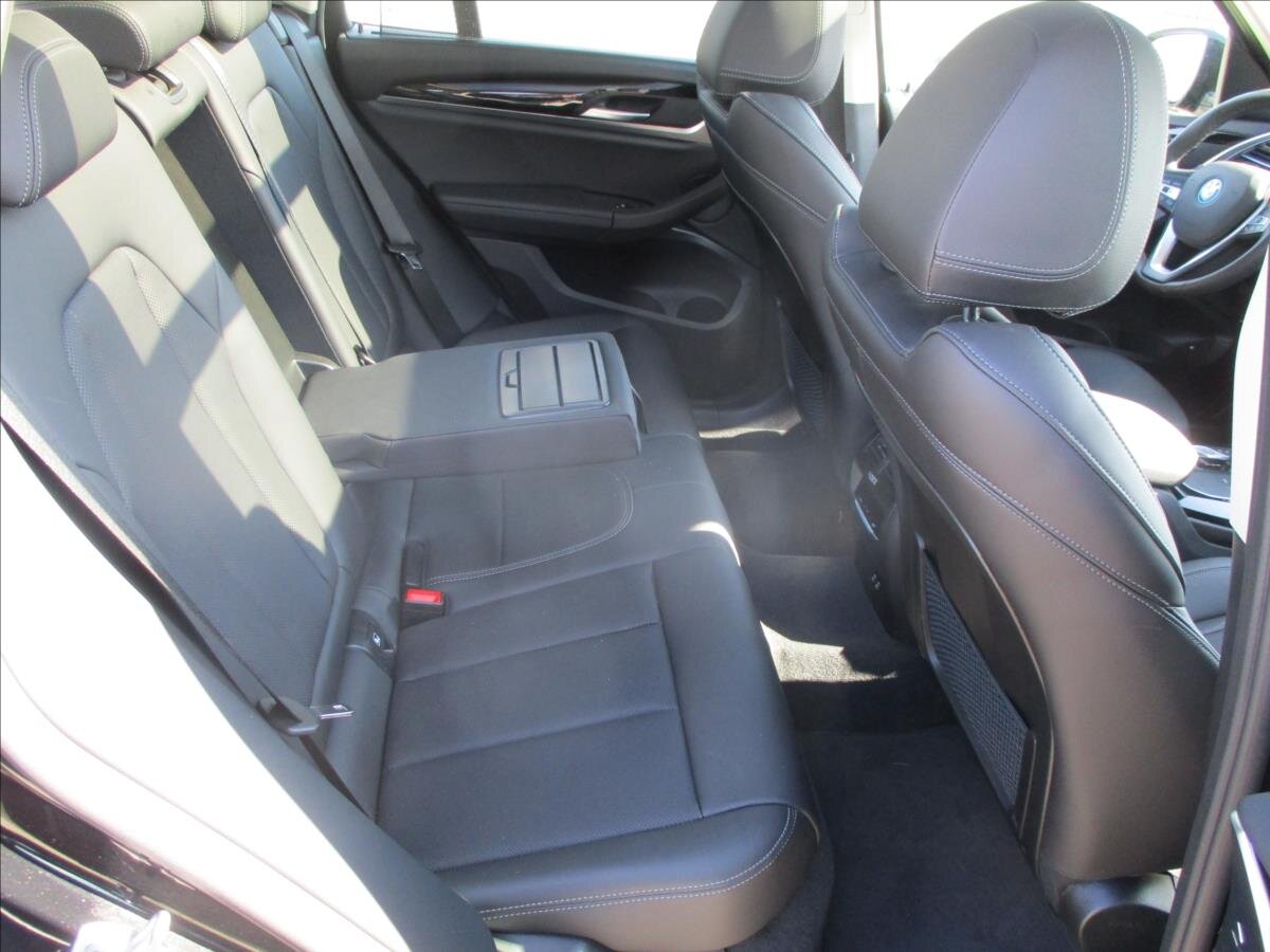 BMW X3 SUV / Terénní 2,0 l 215 kw