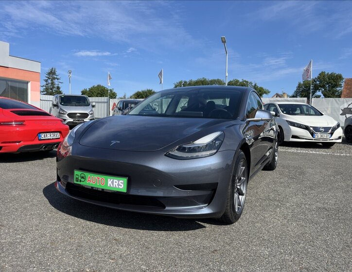 Tesla Model 3 14