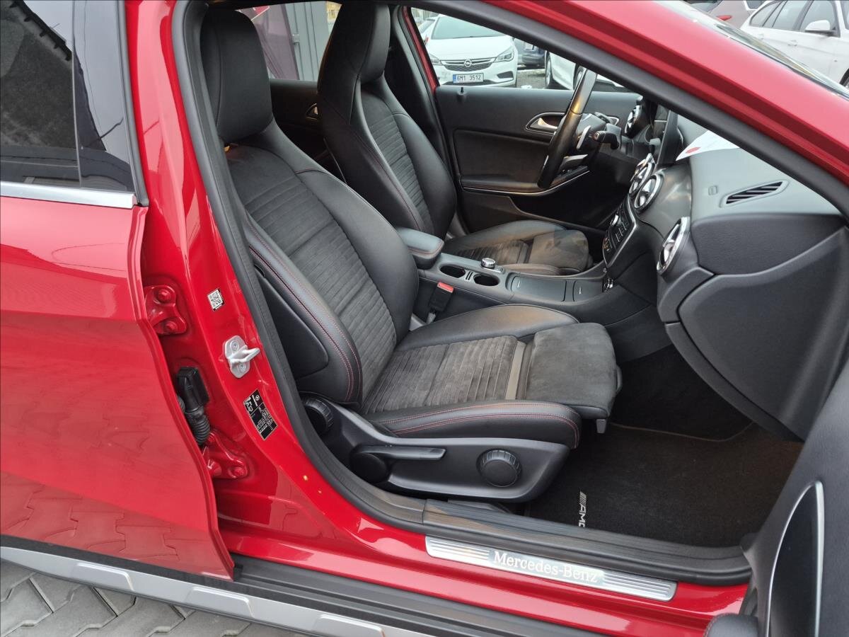 Mercedes-Benz GLA SUV / Terénní 1,6 l 115 kw