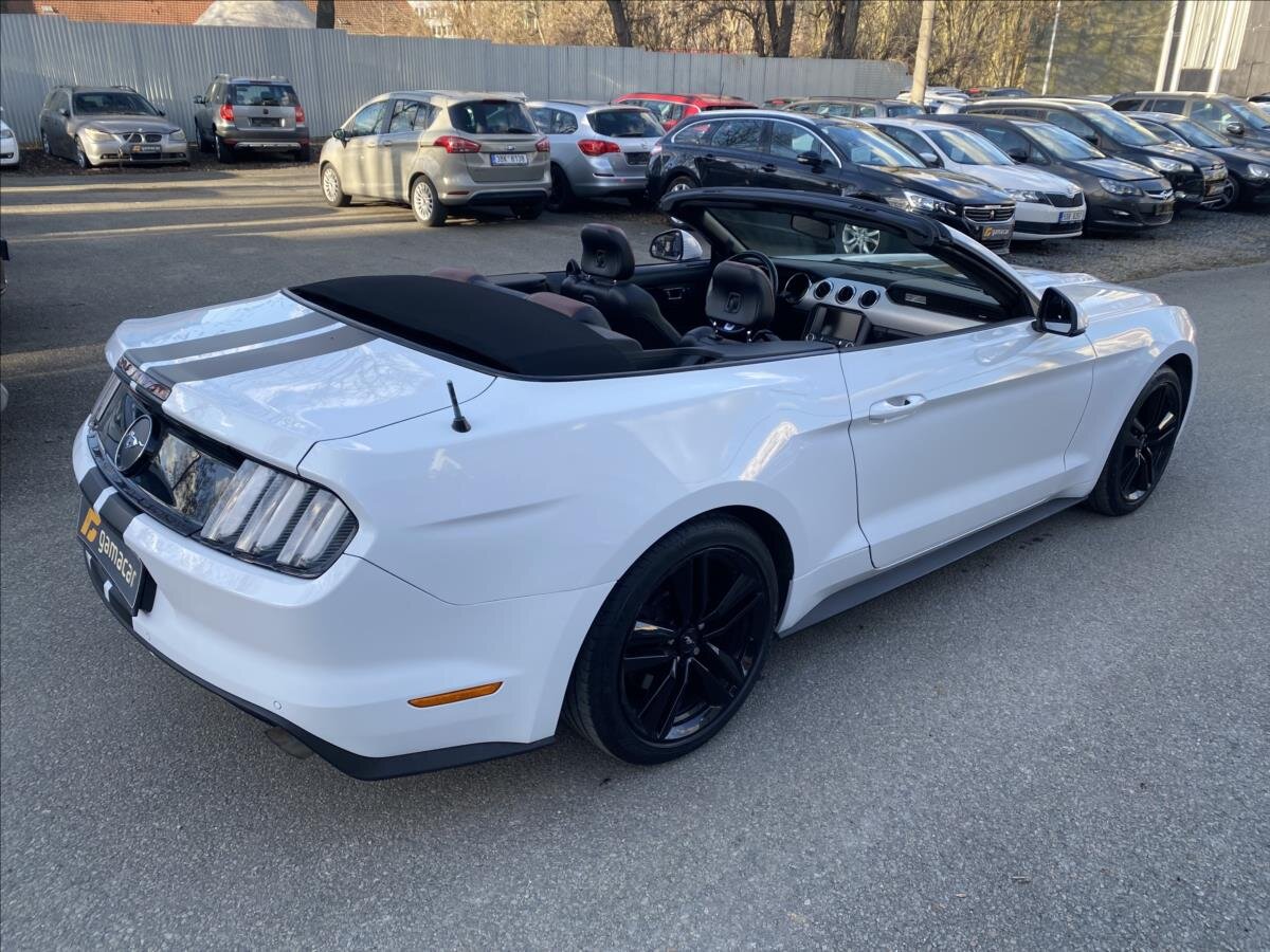 Ford Mustang Kabriolet 2,3 l 233 kw