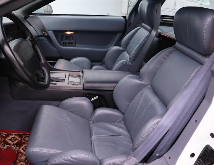 Chevrolet Corvette 11