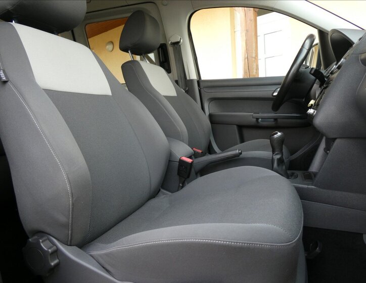 Volkswagen Caddy Kombi 1,6 l 75 kw