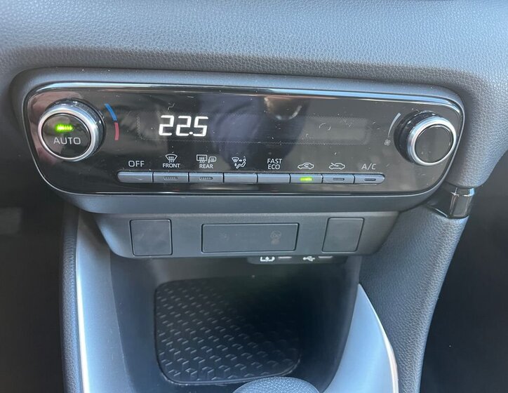 Toyota Yaris Hatchback 1,5 l 68 kw