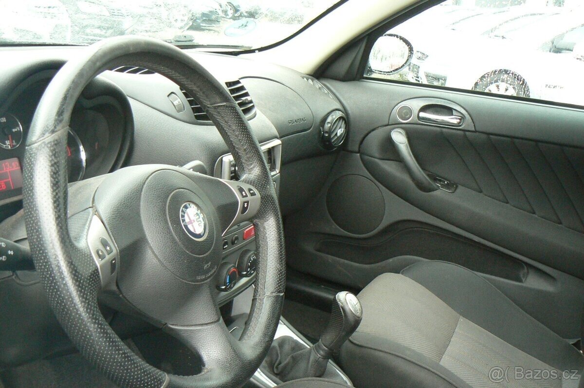 Alfa Romeo 147 Hatchback 1,6 l 77 kw