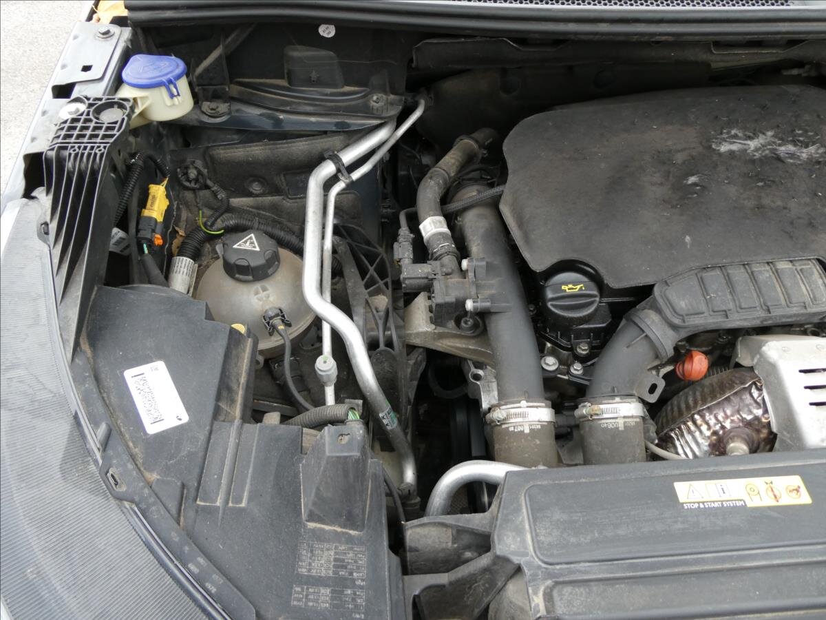 Opel Grandland X SUV / Terénní 1,2 l 96 kw
