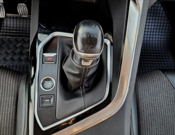 Peugeot 5008 SUV / Terénní 1,5 l 96 kw