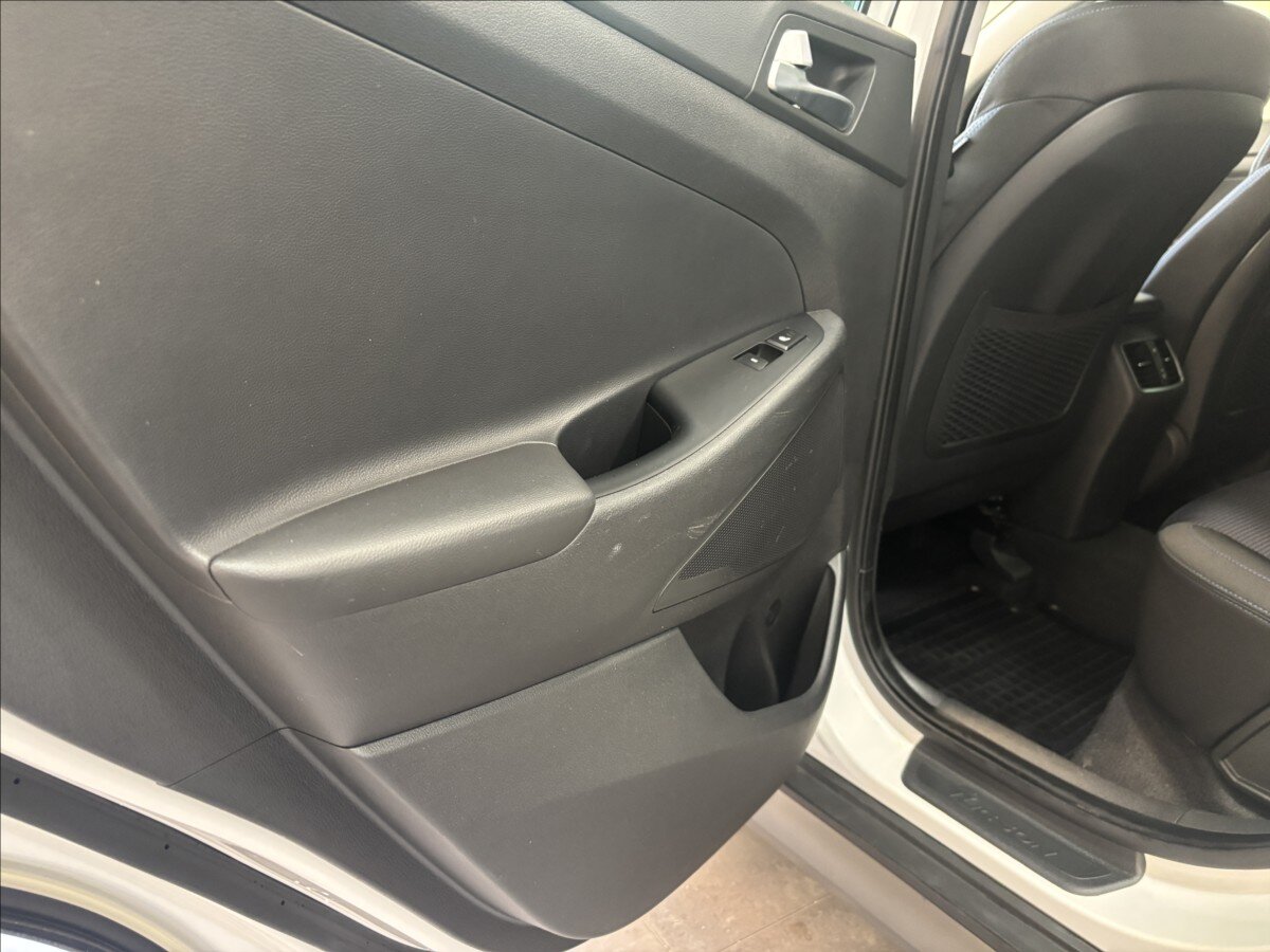 Hyundai Tucson SUV 2,0 l 100 kw