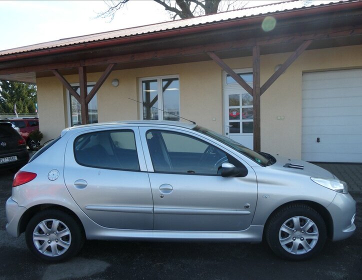 Peugeot 206 Hatchback 1,1 l 44 kw