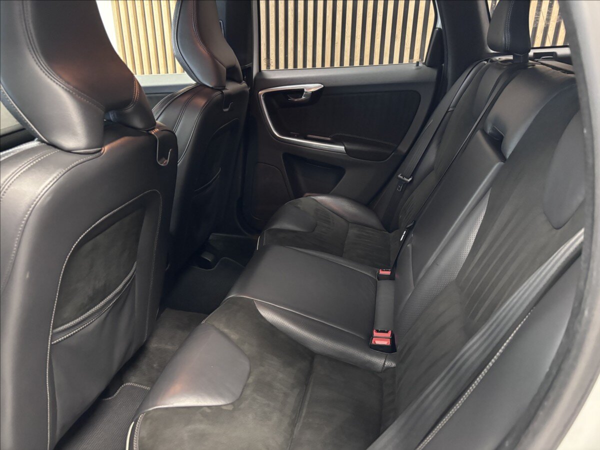 Volvo XC60 Kombi 2,4 l 140 kw