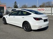 Tesla Model 3 Sedan / Limuzína 0,0 208 kw