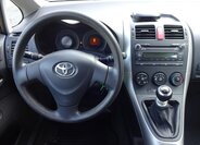 Toyota Auris Hatchback 1,3 l 74 kw