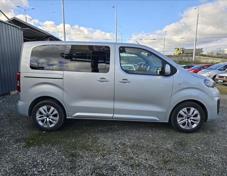 Peugeot Traveller 4