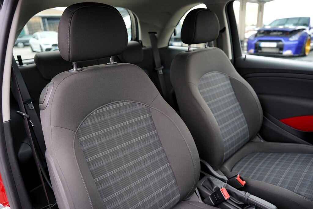 Opel Adam Hatchback 1,4 l 64 kw