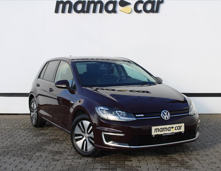 Volkswagen e-Golf 1