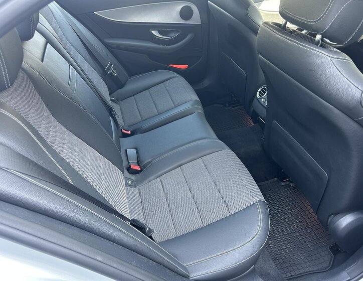 Mercedes-Benz Třídy E Sedan / Limuzína 3,0 l 190 kw