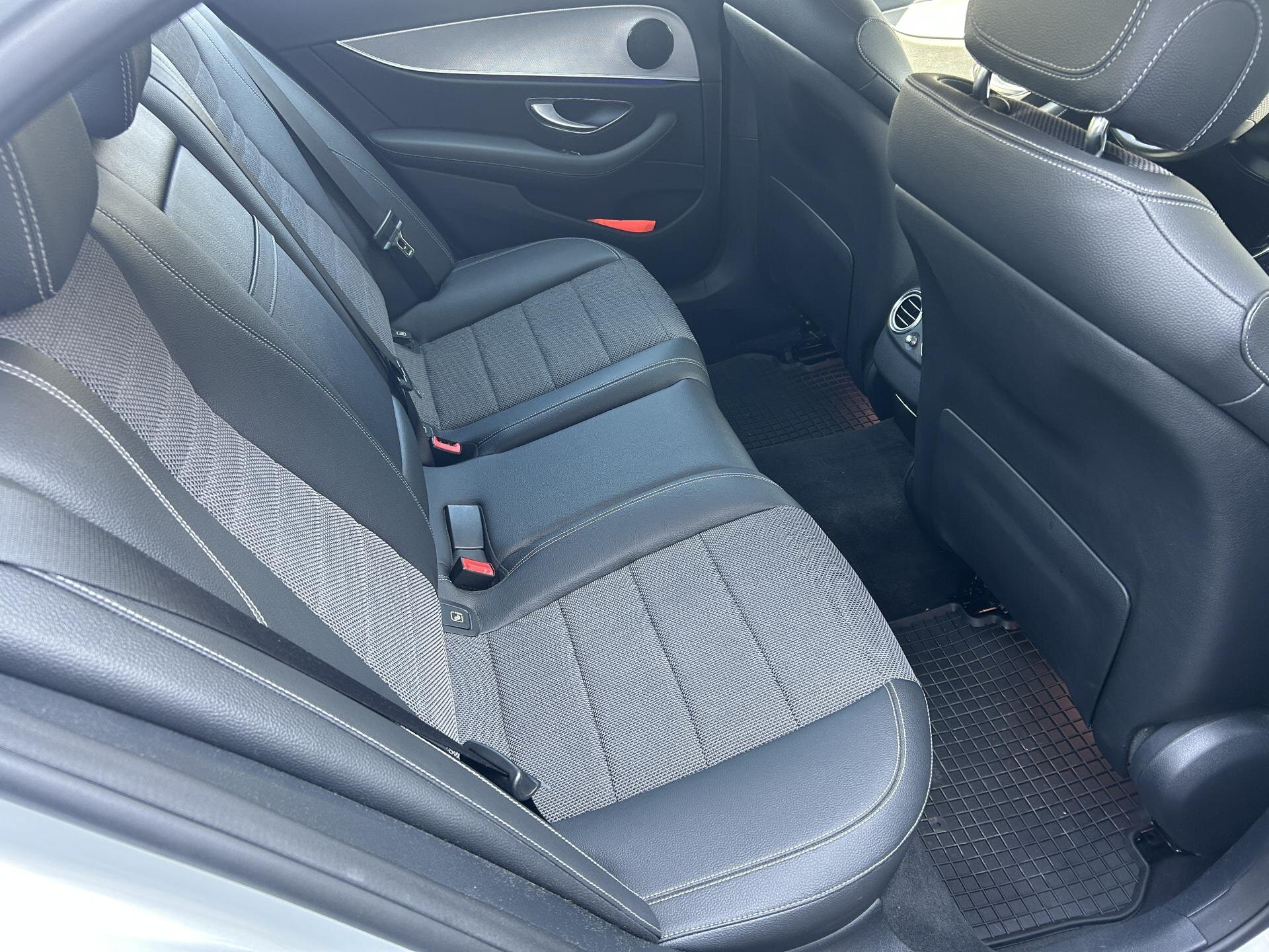 Mercedes-Benz Třídy E Sedan / Limuzína 3,0 l 190 kw