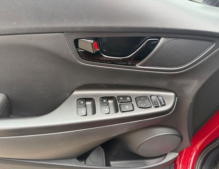 Hyundai Kona SUV 1,6 l 130 kw