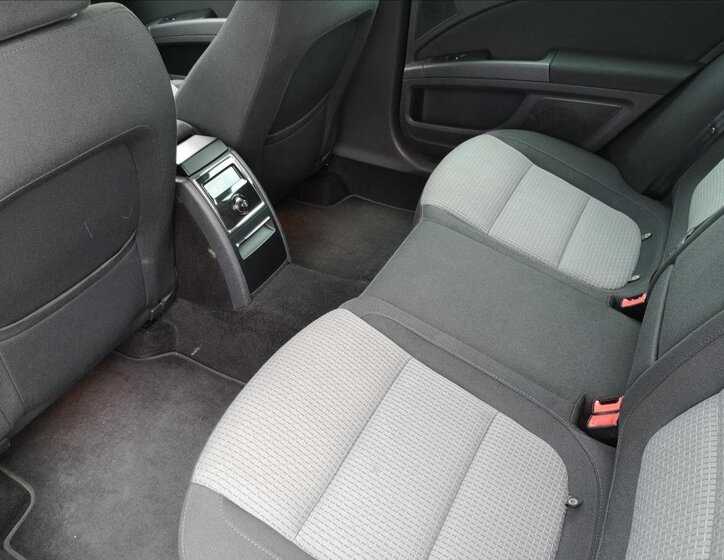 Škoda Superb Sedan / Limuzína 2,0 l 147 kw