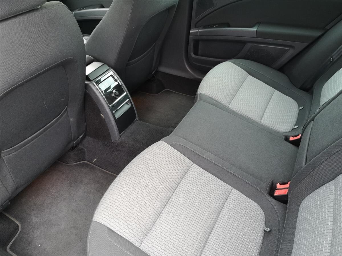 Škoda Superb Sedan / Limuzína 2,0 l 147 kw