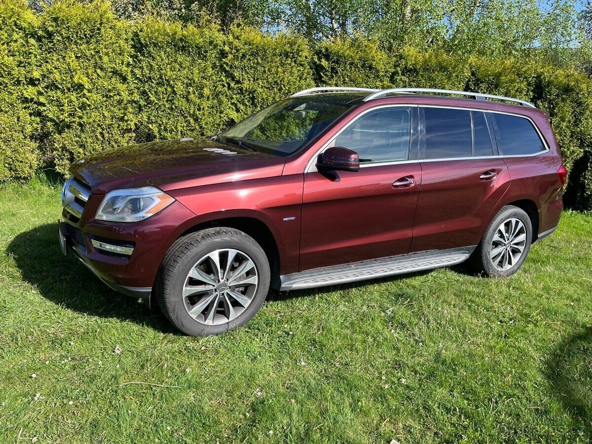 Mercedes-Benz GL Kombi 4,7 l 270 kw