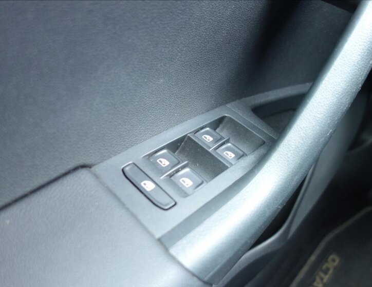 Škoda Octavia Liftback 1,6 l 81 kw