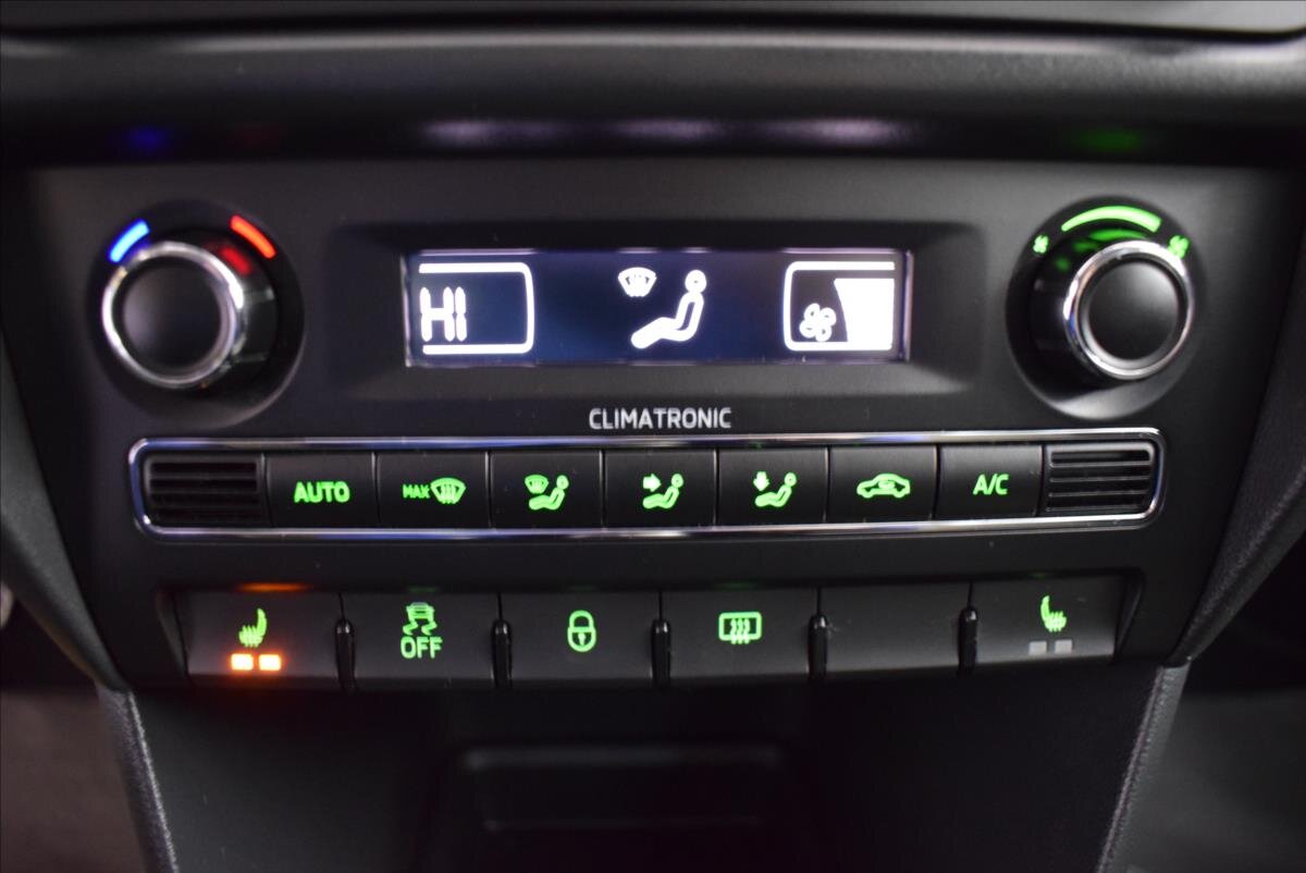 Škoda Rapid Liftback 1,2 l 77 kw