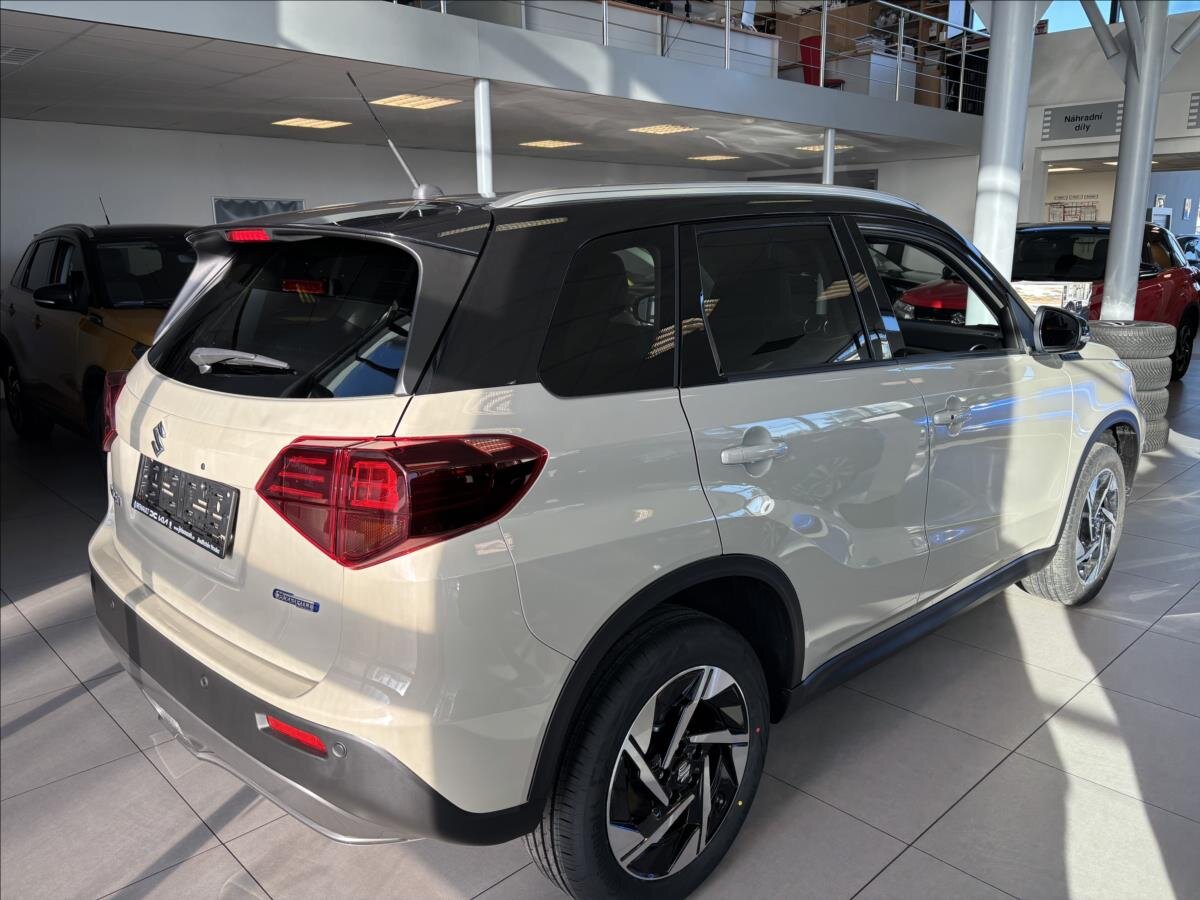 Suzuki Vitara SUV / Terénní 1,4 l 81 kw