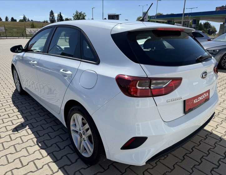 KIA Ceed 4