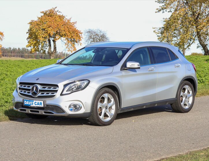 Mercedes-Benz GLA 3