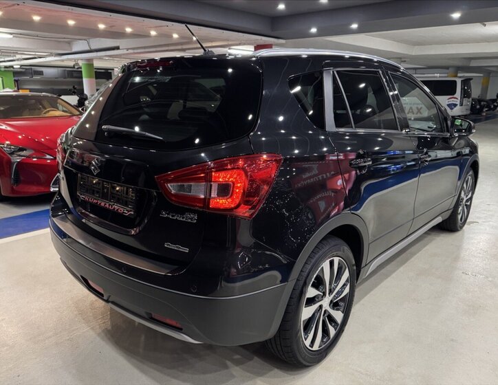 Suzuki SX4 S-Cross 8