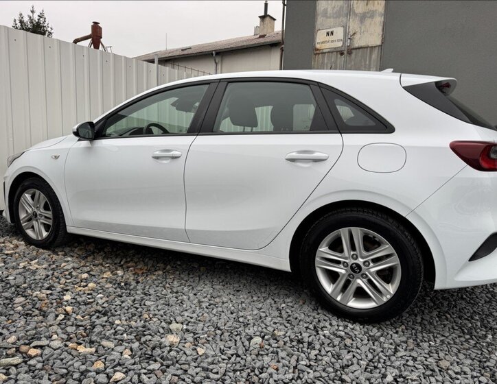 KIA Ceed Hatchback 998,0 73 kw