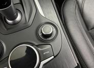 Alfa Romeo Stelvio 29