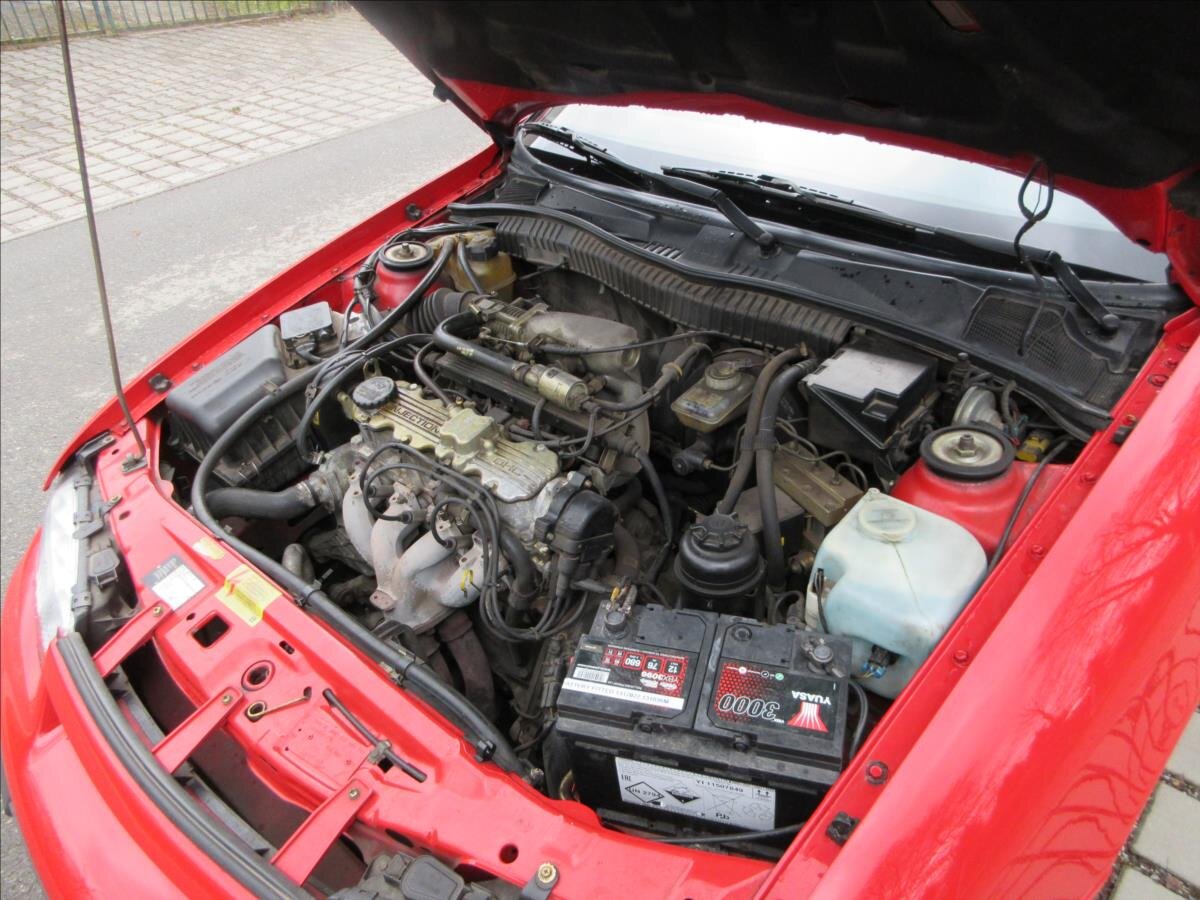 Opel Calibra Kupé 2,0 l 85 kw