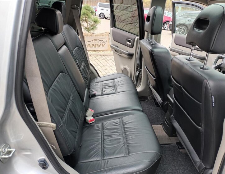 Nissan X-Trail SUV / Terénní 2,5 l 121 kw