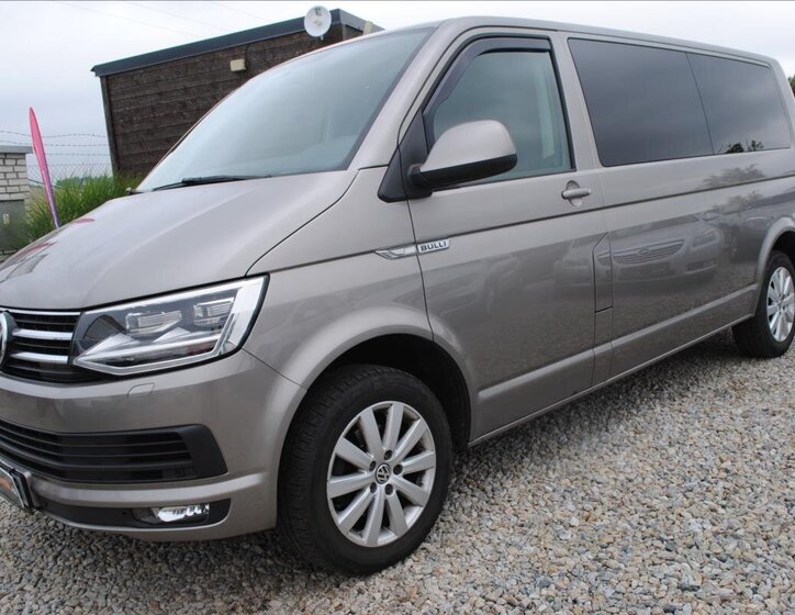 Volkswagen Caravelle 1