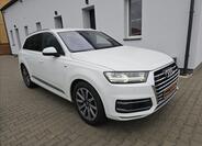 Audi Q7 4