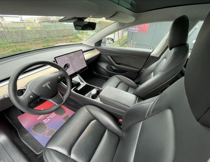 Tesla Model 3 16
