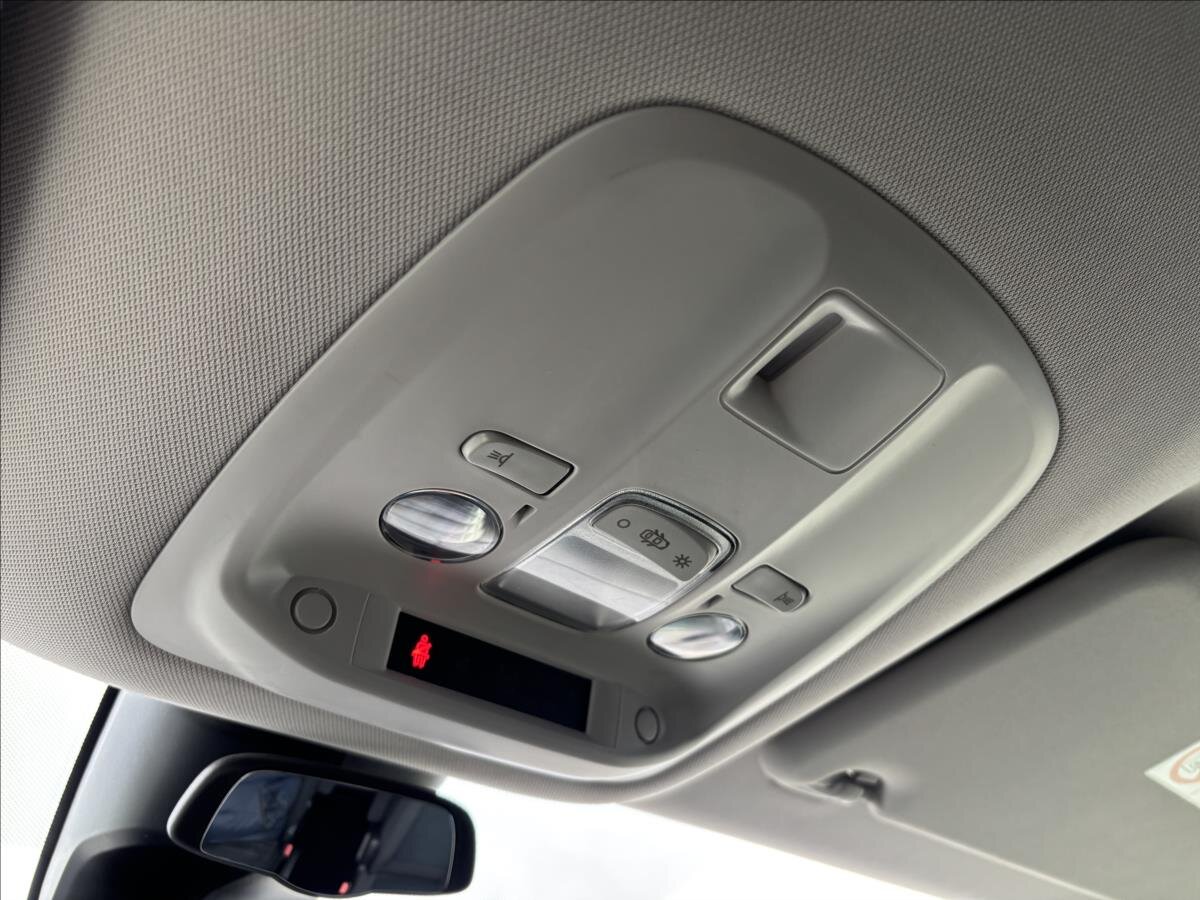 Peugeot Traveller Kombi 2,0 l 110 kw