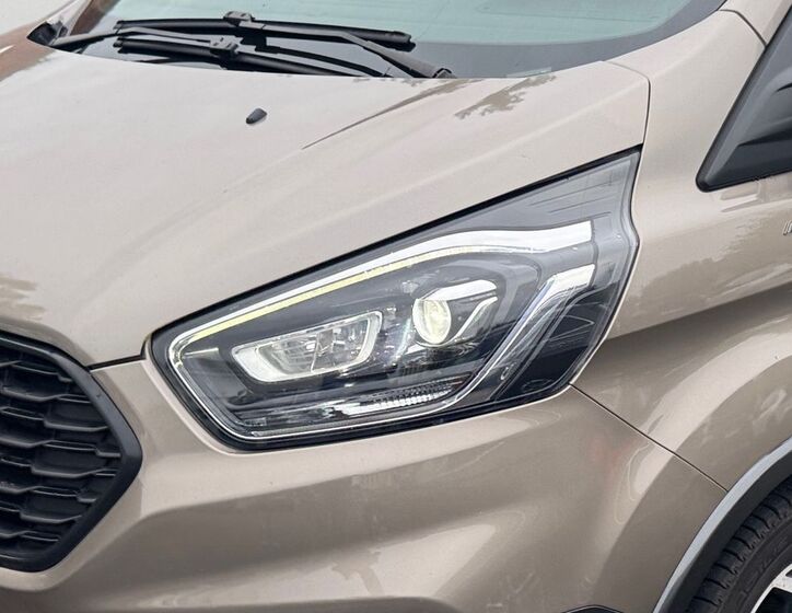 Ford Tourneo Custom 5